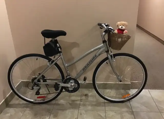 SUPER  VÉLO  ALLUMINIUM  TRÈS  LÉGER