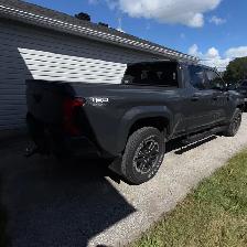 2025 Toyota Tacoma TRD Sport Premium - Photo 4