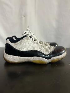Air Jordan 11 Retro Low Concord White Black Mens Size 10