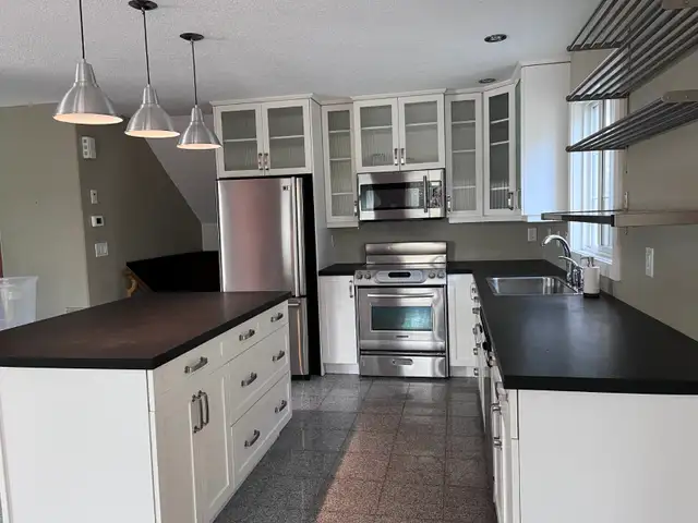 9359 131 Avenue – 2 beds 1 bath – Util Incl