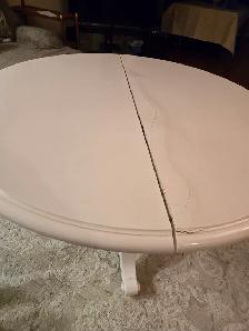Kitchen Table - Photo 4