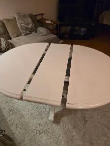 Kitchen Table - Photo 5