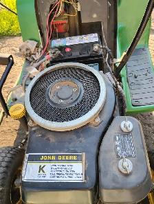 John Deere LX176 lawn tractor STRIPPED FOR PARTS! - Photo 3