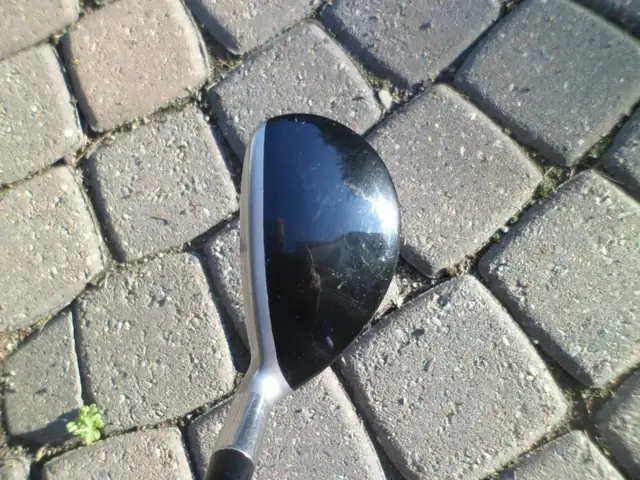 RIGHT HAND CALLAWAY RAZOR X 4 HYBRID