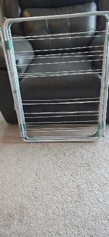 3-Tier Foldable Clothes Drying Rack - Excellent Condition - Photo 2