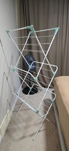 3-Tier Foldable Clothes Drying Rack - Excellent Condition - Photo 3
