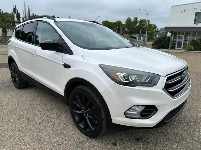 2017 Ford Escape SE AWD 1.5L EcoBoost Turbo For Sale.
