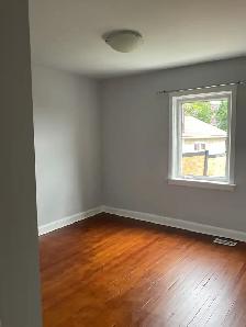 Newly Renovated 2 Bedroom Apartments Available - Photo 11