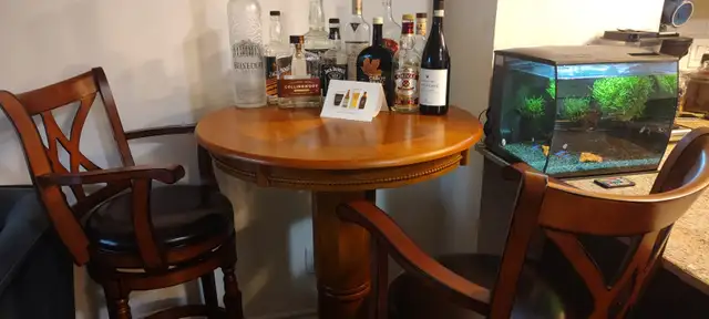 Pub Table/ Dining Table and Chairs