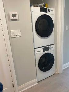 Furnished Bachelor Unit | Roncesvalles Village | Available Now - Photo 8