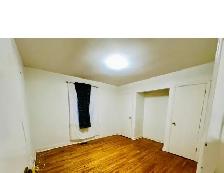 3 BEDROOM MAIN FLOOR OF A DETACHED BUNGALOW HOUSE UP FOR RENT - Photo 5