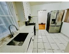 3 BEDROOM MAIN FLOOR OF A DETACHED BUNGALOW HOUSE UP FOR RENT - Photo 7