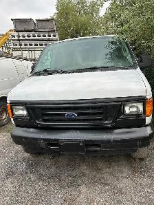2007 Ford E-350 Cargo Van 260,000 km $3,500 - Photo 9