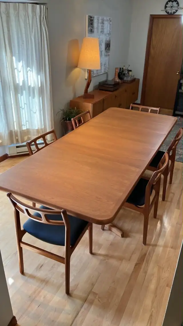 MCM vintage. TEAK TECK Meubles. Très grande table   2 rallonges.
