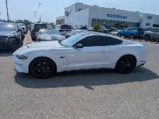 2021 Ford Mustang - Photo 3
