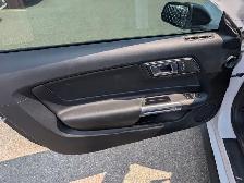 2021 Ford Mustang - Photo 15