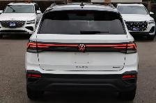 2026 Volkswagen Taos Comfortline Black Edition 4MOTION - Photo 5