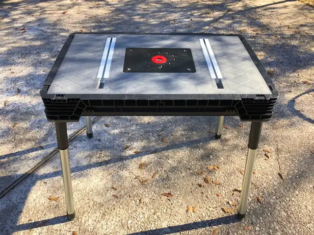 husky portable work bench