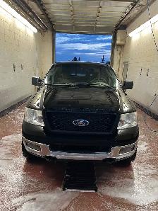2005 Ford F-150 - Photo 2