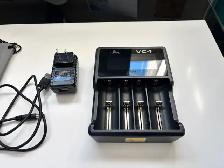 XTAR VC4  chargeur de batteries avec accessoires