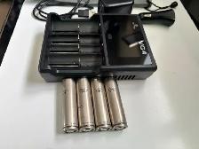 XTAR VC4  chargeur de batteries avec accessoires - Photo 2