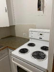 Bachelor suite for rent - Photo 4