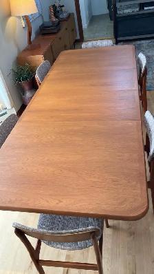 Mid century modern. TEAK TECK. Dining room set. VERY LARGE table - Photo 2