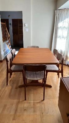 Mid century modern. TEAK TECK. Dining room set. VERY LARGE table - Photo 7