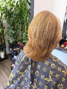 Coiffeuse demandée - Photo 2