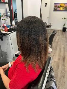Coiffeuse demandée - Photo 3