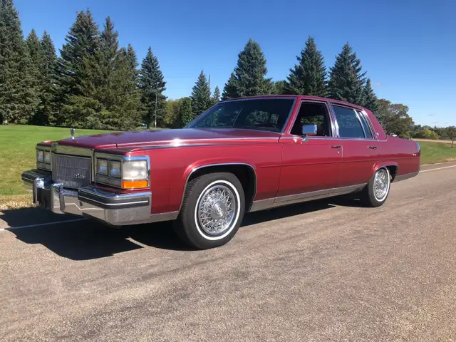 1985 Cadillac Fleetwood Broughm De’elegance