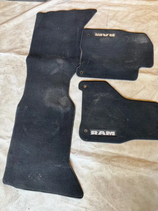 Ram floor mats(classic)