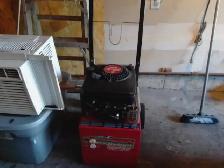 Portable generator, 2500 Watts, Used twice - Photo 2