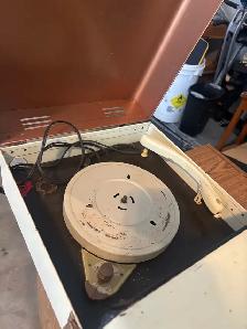 Spartan Turntable - Photo 2