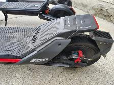 Segway ZT3 Scooter - very little use - full warranty - Photo 2