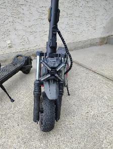Segway ZT3 Scooter - very little use - full warranty - Photo 8