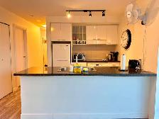 Furnished En-Suite Room Near VFS, SFU & Transit- All inclusive! - Photo 5