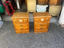 Free delivery used Pair of Vintage Oak Nightstands - Photo 2