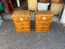 Free delivery used Pair of Vintage Oak Nightstands - Photo 3