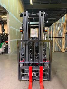 Nichiyu Electric 3300lbs Forklift reach 16.4 feet - Photo 2