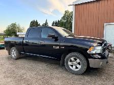 2014 Ram 1500 SLT Crew Cab 4x4 5.7 HEMI — $4,999