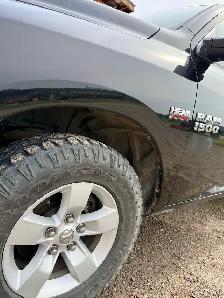 2014 Ram 1500 SLT Crew Cab 4x4 5.7 HEMI — $4,999 - Photo 5