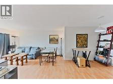 Furnished Private Room in a nice 2 bedroom Condo in New West - Photo 2