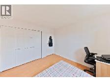 Furnished Private Room in a nice 2 bedroom Condo in New West - Photo 6