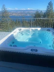 West Kelowna 2 Bdrm 1 Ba View Pool Hot Tub $2350 - Photo 2