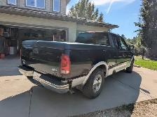2001 Ford F150 XLT extended cab 1/2 ton/  RWD - Photo 2