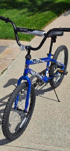 Huffy Rock-It 20' Boys Bike – Like New – $65 Moving Sale - Photo 2