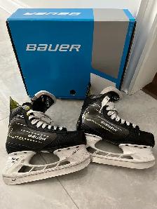 Boys Skates Bauer M30 size 4D - $60