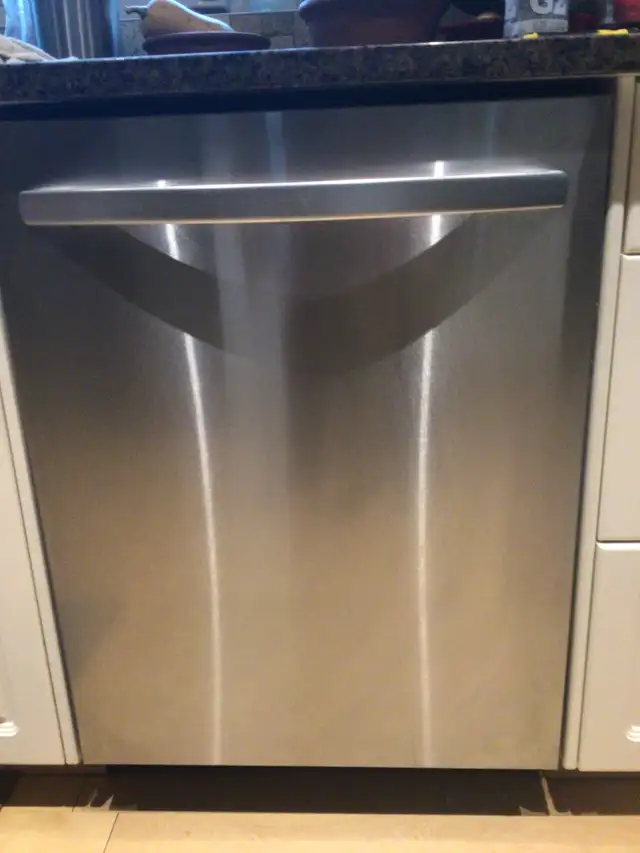 Built in dishwasher