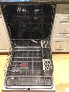 Built in dishwasher - Photo 4